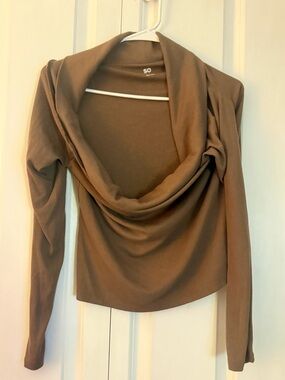 SO Ribbed Crew Neck Long Sleeve Top in Brown